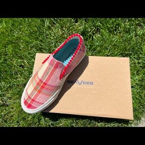 Feels like Sunshine! Summery Plaid Slip-on Platform SeaVees Sneakers! Size 9.